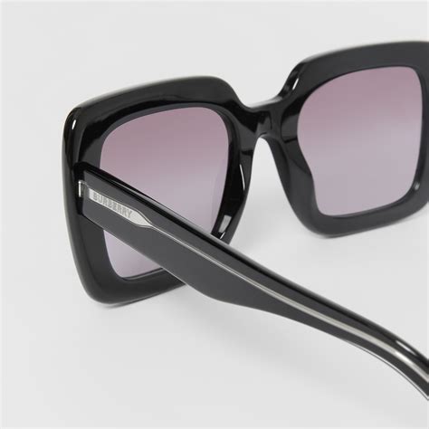 women Burberry sunglasses